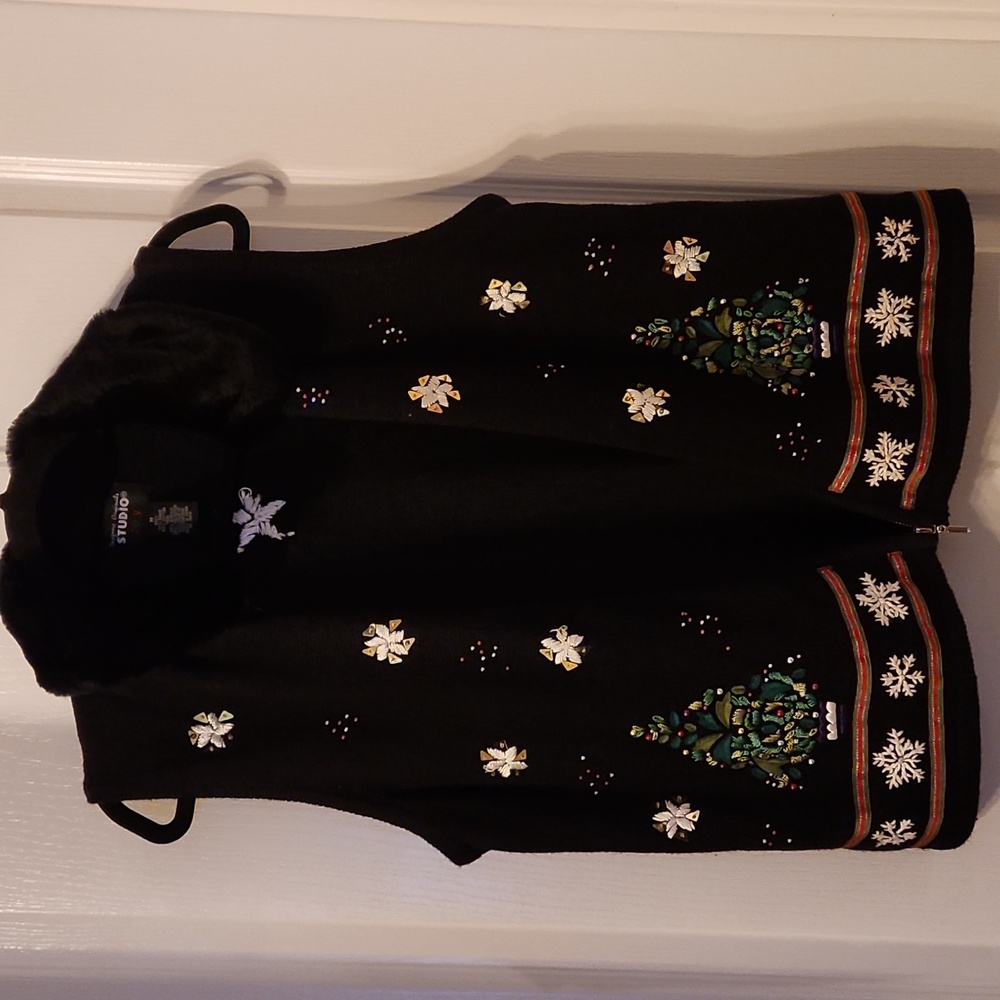 Black Christmas Tree Vest Embellished Holiday Sweater Vest M. Full Zip